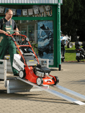 AOH lastramper i aluminium med gräsklippare