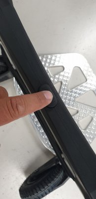 Hopfällbar pirra som klarar 250 kg, enkel att fälla ihop