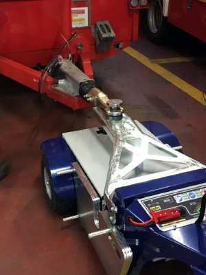 Zallys M6.5 elektrisk dragare med lyftsystem används inom industri