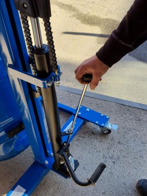 FL 300 A Hydraulisk fatlyft