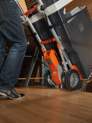 Elektrisk Trappklättrare CC200V+200 med semiautomatisk klätterfunktion för enklare transport i trappor