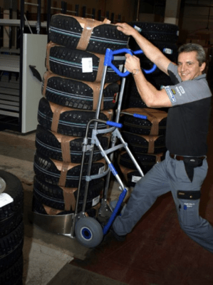 Pirra i aluminium för bildäck - klarar upp till 8 däck