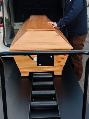 Elektrisk kistvagn, rullar för flytt av kista