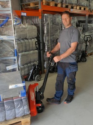 Pallyftare Panther 2582, Quicklift , 2000 kg, Röd, enkelhjul