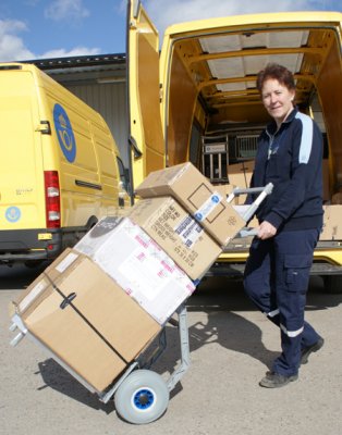 Punkteringsfritt hjul 260 mm Expresso-kärror här på en av Postens många pirror