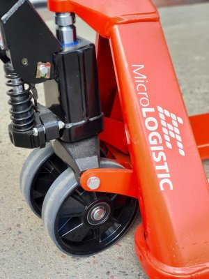 Pallyftare Panther 3082, Quicklift, 3000 kg, röd