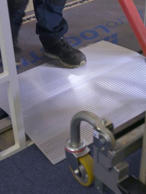 Tröskelramp hjälper dig att köra över trösklar