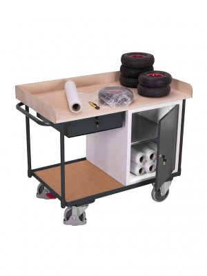 Verkstadsvagn med låda och skåp, används på verkstad