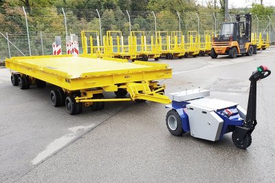 Zallys M10 elektrisk dragare drar stor vagn